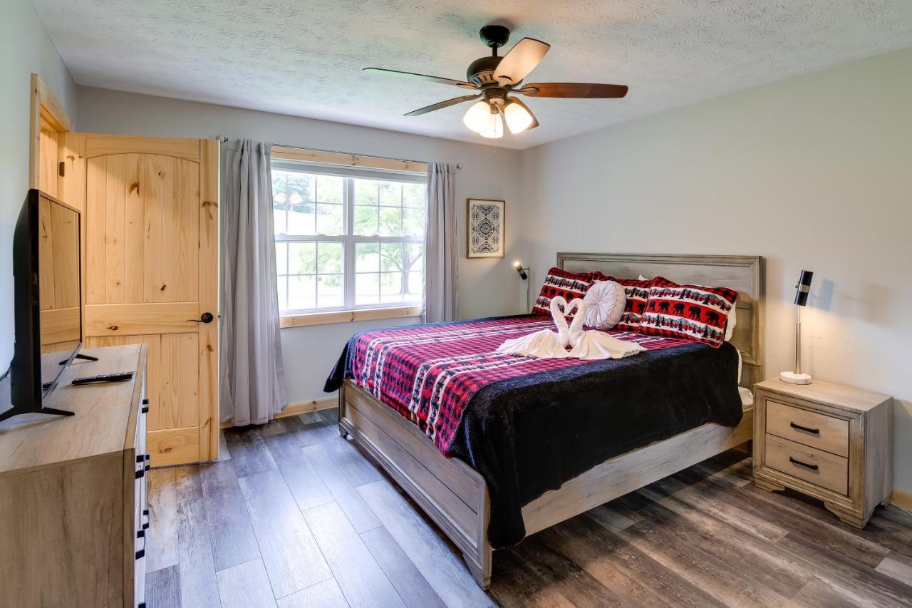 Sevierville Cabin With Private Hot Tub And Fire Pit 外观 照片