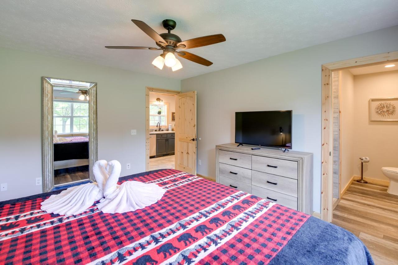 Sevierville Cabin With Private Hot Tub And Fire Pit 外观 照片